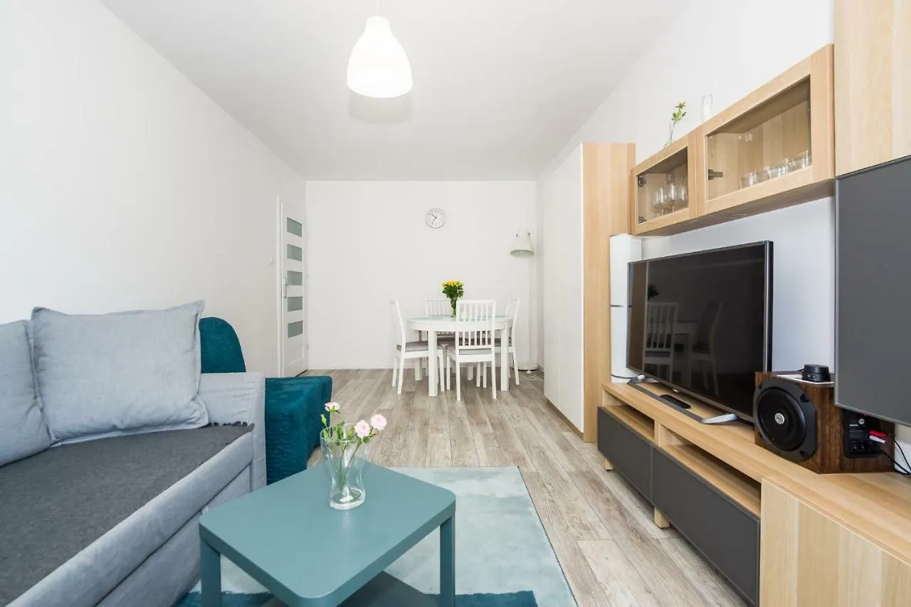 Discover Beaches From Quiet Relaxing Apartment For 6 Gdańsk